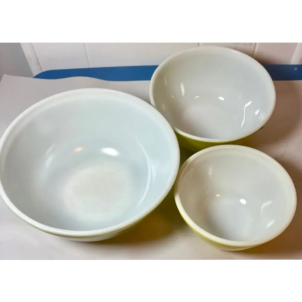 Vintage Pyrex Verde Nesting Mixing Bowls Set 3pc 401 402 403 Avocado Green MCM